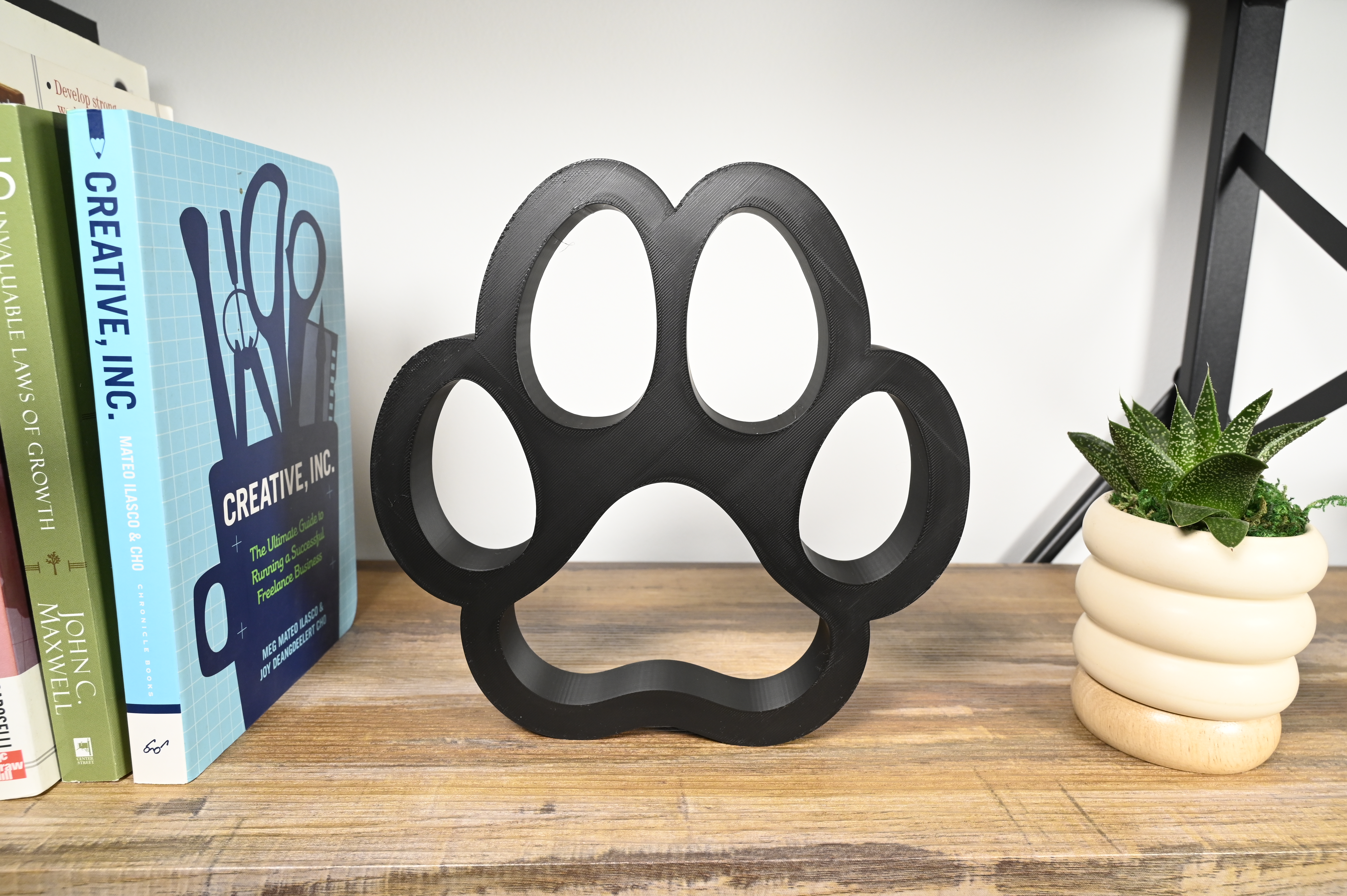 Bold Dog Paw — extra 1